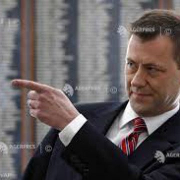 DEMIS "POLITIC": Un agent FBI care a scris mesaje critice la adresa lui Trump a fost concediat DEMIS "POLITIC": Un agent FBI care a scris mesaje critice la adresa lui Trump a fost concediat