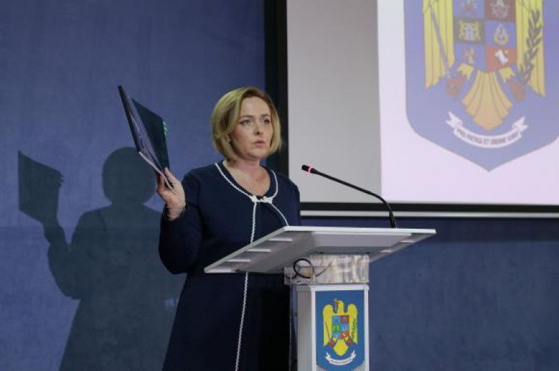 ÎN PARLAMENT: Carmen Dan, explicaţii privind protestele din 10 august la şedinţa Comisiei de apărare a Camerei Deputaţilor ÎN PARLAMENT: Carmen Dan, explicaţii privind protestele din 10 august la şedinţa Comisiei de apărare a Camerei Deputaţilor