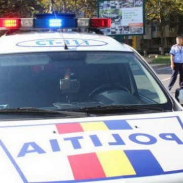SCENE DE GROAZĂ: Femeie răpită de pe stradă, în centrul oraşului Arad. Poliţia a instituit filtre la intrarea şi ieşirea din oraş SCENE DE GROAZĂ: Femeie răpită de pe stradă, în centrul oraşului Arad. Poliţia a instituit filtre la intrarea şi ieşirea din oraş
