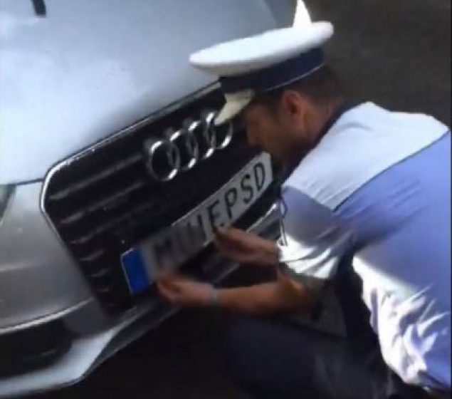 DE(Z)ORDINEA ZILEI: Ce e posibil să fi le fi scăpat social-democraților din treaba cu puncte-puncte PSD de pe plăcuțele de înmatriculare DE(Z)ORDINEA ZILEI: Ce e posibil să fi le fi scăpat social-democraților din treaba cu puncte-puncte PSD de pe plăcuțele de înmatriculare
