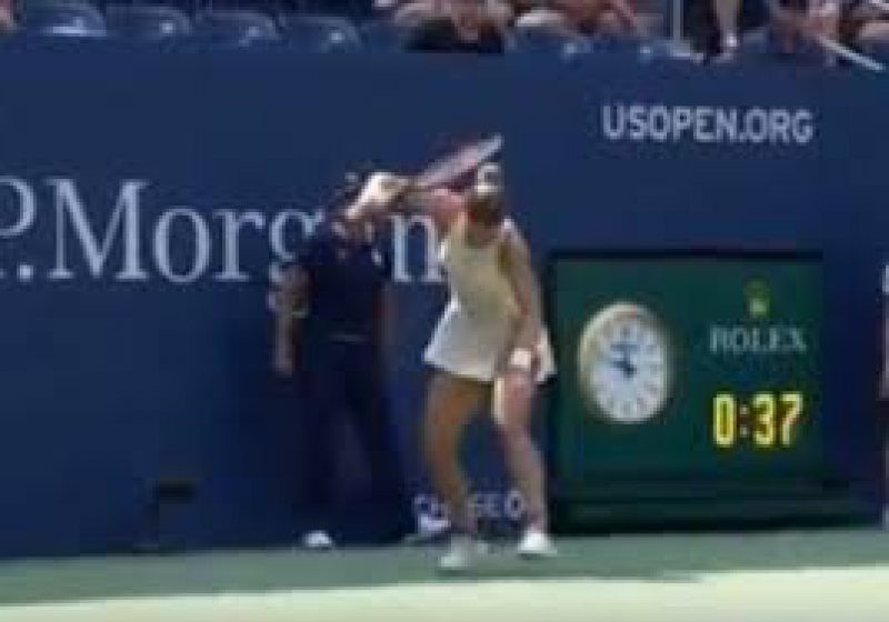 VIS SPULBERAT PENTRU HALEP: Cum a titrat presa internaţională, după eliminarea liderului mondial de la US Open