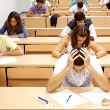 ÎNCĂ O ÎNCERCARE: Peste 45.000 de candidaţi s-au înscris pentru susţinerea examenului de Bacalaureat în sesiunea august – septembrie 2018