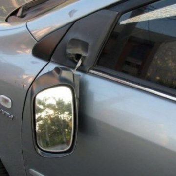 ATITUDINE: Tânăr pus pe rele reținut de doi băimăreni, tată și fiu, și predat polițiștilor ATITUDINE: Tânăr pus pe rele reținut de doi băimăreni, tată și fiu, și predat polițiștilor