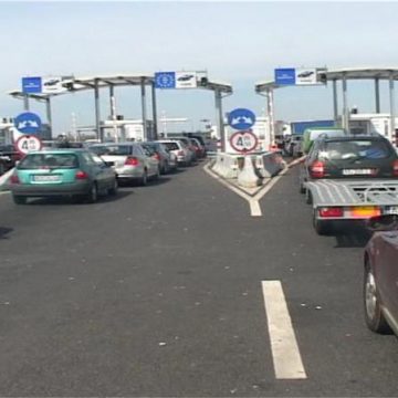VIN ROMÂNII ACASĂ: Vămile din România, tranzitate de peste 220.000 de persoane în ultimele 24 de ore VIN ROMÂNII ACASĂ: Vămile din România, tranzitate de peste 220.000 de persoane în ultimele 24 de ore