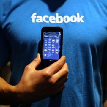 WSJ: Facebook a cerut băncilor informații detaliate despre clienți