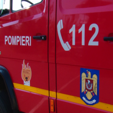 ZILE DE FOC: Cu 11 incendii de vegetație uscată au trebuit să se lupte pompierii în weekend ZILE DE FOC: Cu 11 incendii de vegetație uscată au trebuit să se lupte pompierii în weekend