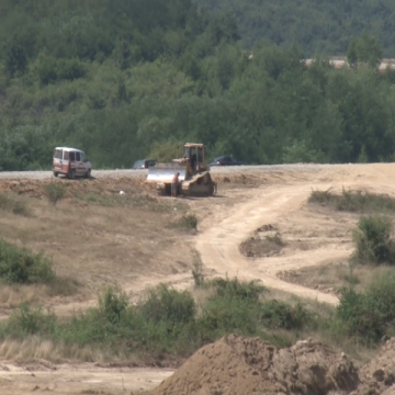 VLAD DURUŞ (USR): "Domnule Zetea, cine plătește pentru dezastrul de la Sârbi -Fărcașa?" VLAD DURUŞ (USR): "Domnule Zetea, cine plătește pentru dezastrul de la Sârbi -Fărcașa?"