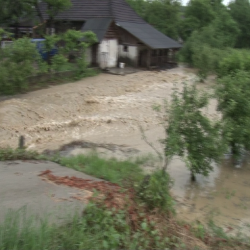 ALERTĂ: Cod galben de inundații pe râuri din Maramureş ALERTĂ: Cod galben de inundații pe râuri din Maramureş