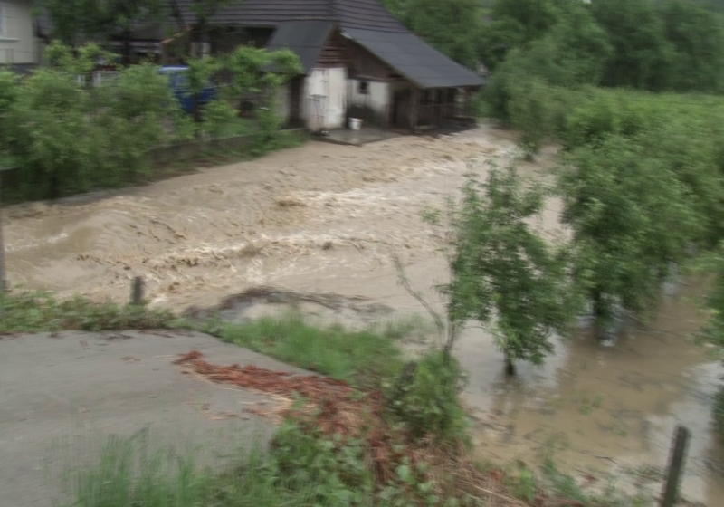 ALERTĂ: Cod galben de inundații pe râuri din Maramureş ALERTĂ: Cod galben de inundații pe râuri din Maramureş