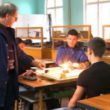SFATURI: Elevii, încurajați să aleagă învățământul profesional și tehnic