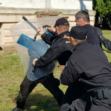 S-AU ANTRENAT: Stagiu de pregătire pentru ”mascați” cu un instructor al trupelor speciale din Slovacia S-AU ANTRENAT: Stagiu de pregătire pentru ”mascați” cu un instructor al trupelor speciale din Slovacia