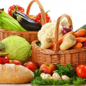 CE MÂNCĂM: Superalimentul, un mit. Care sunt recomandările nutriționiștilor
