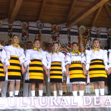 SĂRBĂTOARE: Întâlnirea fiilor satului la Nănești
