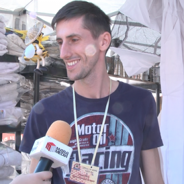 TÂRGUL DE MIERE: Echipamentele folosite de apicultori, foarte importante pentru obținerea de produse de calitate TÂRGUL DE MIERE: Echipamentele folosite de apicultori, foarte importante pentru obținerea de produse de calitate