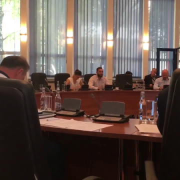 DISCUȚII APRINSE: Noua lege referitoare la expropriere le dă bătăi de cap consilierilor locali