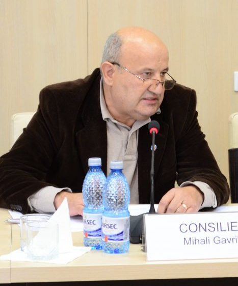 SIGHET: Consiliul Local a aprobat "raderea" garajelor SIGHET: Consiliul Local a aprobat "raderea" garajelor