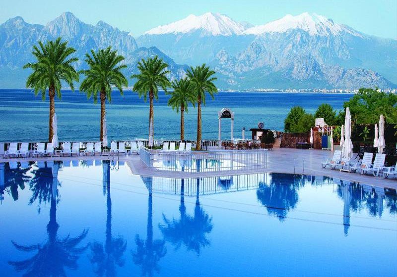 PREMIERĂ: Antalya 2019 cu avionul direct din BAIA MARE! PREMIERĂ: Antalya 2019 cu avionul direct din BAIA MARE!