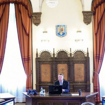 RECLAMAȚII: CCR analizează sesizările preşedintelui Iohannis privind Legea CSM şi Statutul magistraţilor RECLAMAȚII: CCR analizează sesizările preşedintelui Iohannis privind Legea CSM şi Statutul magistraţilor
