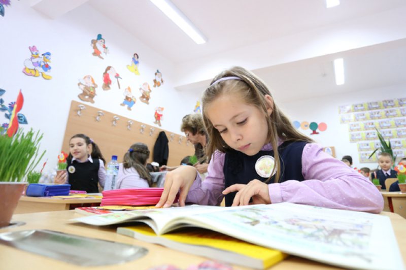 SE CAUTĂ VINOVAȚII: Ministerul Educaţiei, după greşelile descoperite în manualul de biologie: A fost constituită o comisie pentru a stabili vinovaţii SE CAUTĂ VINOVAȚII: Ministerul Educaţiei, după greşelile descoperite în manualul de biologie: A fost constituită o comisie pentru a stabili vinovaţii