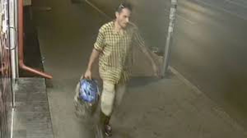 AGRESIUNE LA METROU: Bărbatul suspectat că a agresat sexual o tânără a fost reținut AGRESIUNE LA METROU: Bărbatul suspectat că a agresat sexual o tânără a fost reținut