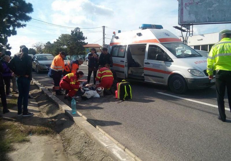 ACCIDENT MORTAL: O adolescentă care a traversat prin loc nepermis a fost spulberată de o maşină ACCIDENT MORTAL: O adolescentă care a traversat prin loc nepermis a fost spulberată de o maşină