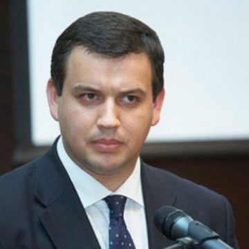 PREZIDENȚIALE: Eugen Tomac – PSD se răzbună pe Diaspora, vom avea iar cozi de kilometri la alegerile prezidenţiale PREZIDENȚIALE: Eugen Tomac – PSD se răzbună pe Diaspora, vom avea iar cozi de kilometri la alegerile prezidenţiale