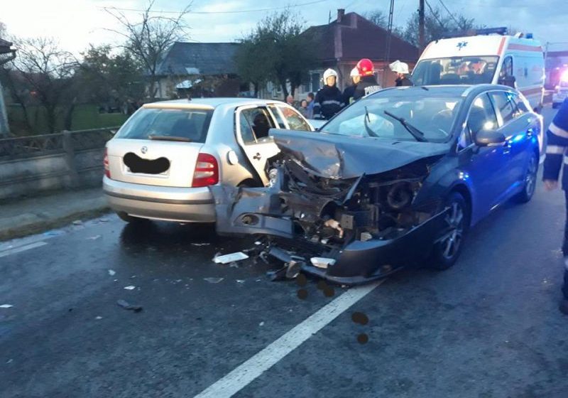 EVENIMENT RUTIER GRAV: Accident cu cinci răniți în Satulung