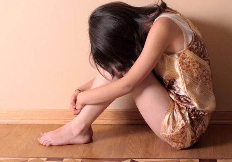 CAZ SCANDALOS: O adolescentă de 15 ani a fost răpită, bătută cu biciul şi obligată să facă materiale pornografice CAZ SCANDALOS: O adolescentă de 15 ani a fost răpită, bătută cu biciul şi obligată să facă materiale pornografice
