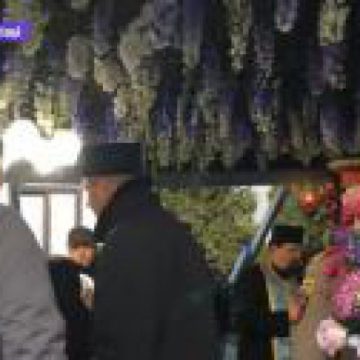 EVENIMENT: A început cel mai amplu pelerinaj religios din România EVENIMENT: A început cel mai amplu pelerinaj religios din România