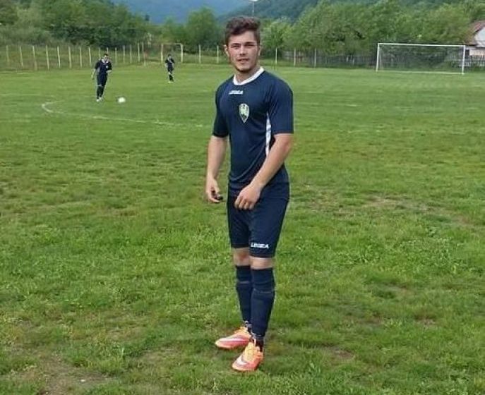 TRAGEDIE: Doliu la Bradul Groșii Țibleșului – un fotbalist a murit după ce s-a răsturnat cu tractorul TRAGEDIE: Doliu la Bradul Groșii Țibleșului – un fotbalist a murit după ce s-a răsturnat cu tractorul