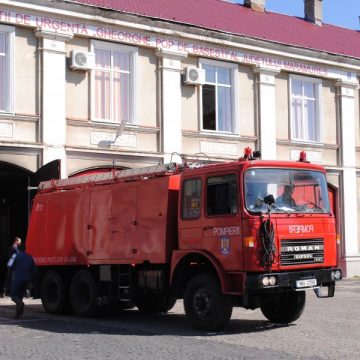 ÎNSCRIERI LA ADMITERE: Sute de locuri disponibile pentru cei care vor să urmeze o școală de pompieri ÎNSCRIERI LA ADMITERE: Sute de locuri disponibile pentru cei care vor să urmeze o școală de pompieri