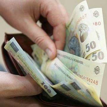 MAJORARE: Mai mulți ”bani de liceu” din acest an MAJORARE: Mai mulți ”bani de liceu” din acest an