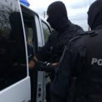 DIICOT – DESCINDERI: S-au făcut percheziții în Maramureș la persoane bănuite de trafic de minori, violuri și lipsire de libertate DIICOT – DESCINDERI: S-au făcut percheziții în Maramureș la persoane bănuite de trafic de minori, violuri și lipsire de libertate