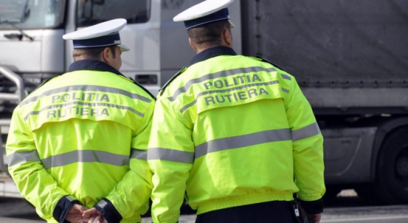 CONTROALE PE ȘOSELE: Mai mulți șoferi au rămas fără permise din cauză că n-au acordat prioritate pietonilor CONTROALE PE ȘOSELE: Mai mulți șoferi au rămas fără permise din cauză că n-au acordat prioritate pietonilor