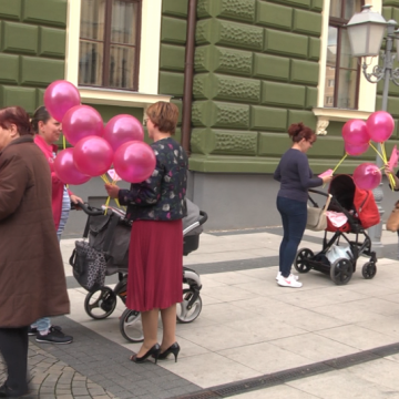 DEMERS DE CONȘTIENTIZARE: Campanie de prevenire a cancerului de sân DEMERS DE CONȘTIENTIZARE: Campanie de prevenire a cancerului de sân