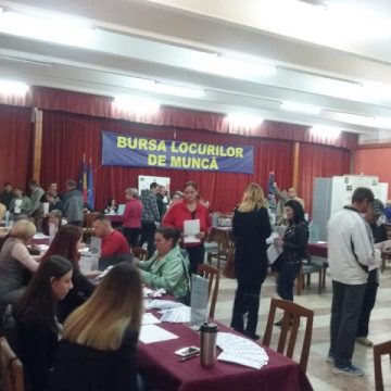 JOBURI: 711 locuri de munca sunt disponibile pentru tinerii care doresc sa se angajeze la bursa locurilor de munca JOBURI: 711 locuri de munca sunt disponibile pentru tinerii care doresc sa se angajeze la bursa locurilor de munca