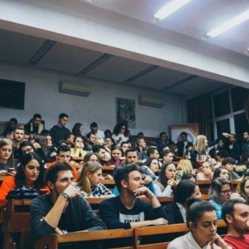 LIGA STUDENTILOR ,,PINTEA VITEAZUL’’ RECRUTEAZĂ: „Fii actor, nu spectator!” LIGA STUDENTILOR ,,PINTEA VITEAZUL’’ RECRUTEAZĂ: „Fii actor, nu spectator!”