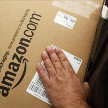 MAI MULȚI BANI: Amazon.com crește salariul minim plătit. Cât va fi acesta MAI MULȚI BANI: Amazon.com crește salariul minim plătit. Cât va fi acesta