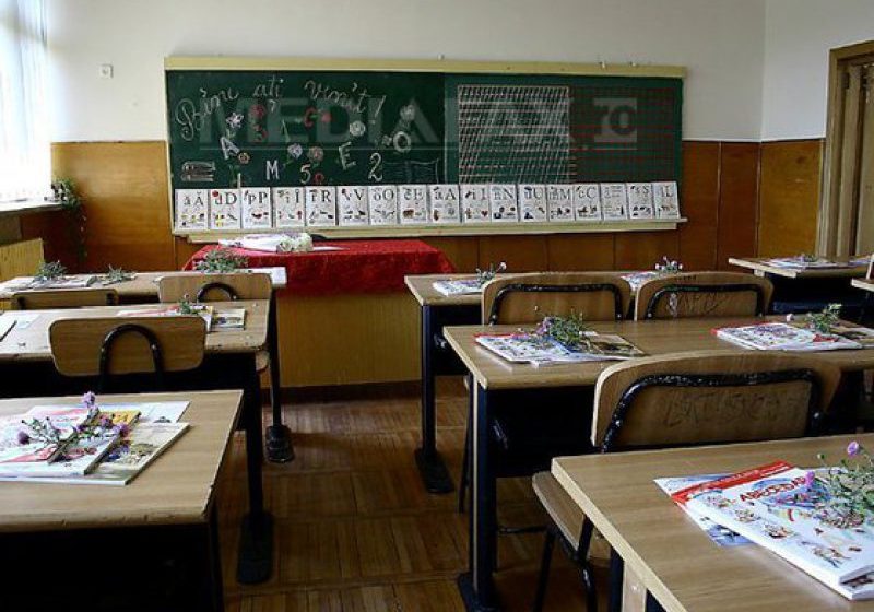 MITA ÎN SCOLI: România, pe primul loc în UE privind corupţia, iar efectele se văd la teste