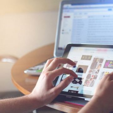 NOUTĂȚI: Apple va lansa astăzi noi computere Mac şi tablete iPad cu recunoaştere facială