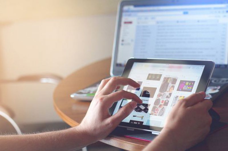 NOUTĂȚI: Apple va lansa astăzi noi computere Mac şi tablete iPad cu recunoaştere facială NOUTĂȚI: Apple va lansa astăzi noi computere Mac şi tablete iPad cu recunoaştere facială