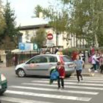 POLIȚIA RUTIERĂ: Unul din 5 accidente are loc lângă o școală. În 10 ani, 600 de oameni au murit, majoritatea elevi
