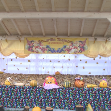 REPORTAJUL ZILEI: Carnavalul toamnei a fost sărbătorit la Grădinița Nr.9 din Sighet REPORTAJUL ZILEI: Carnavalul toamnei a fost sărbătorit la Grădinița Nr.9 din Sighet