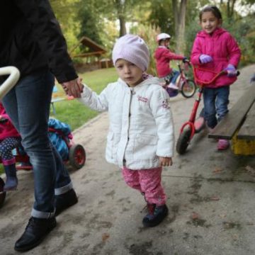 S-A VOTAT: O ţară europeană taie alocaţiile copiilor de imigranţi. România va fi printre ţările afectate S-A VOTAT: O ţară europeană taie alocaţiile copiilor de imigranţi. România va fi printre ţările afectate