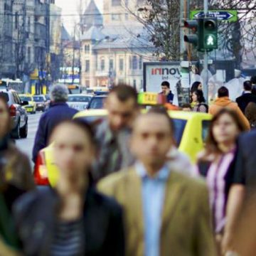 STUDIU: Românii cred că sunt superiori cultural altor naţii STUDIU: Românii cred că sunt superiori cultural altor naţii