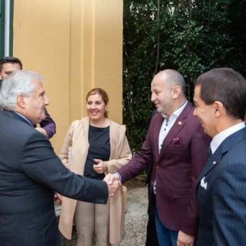 SEMN DE PREȚUIRE: Vicepreședintele CJ, primit în Italia într-un cadru care se deschide doar la ocazii speciale SEMN DE PREȚUIRE: Vicepreședintele CJ, primit în Italia într-un cadru care se deschide doar la ocazii speciale