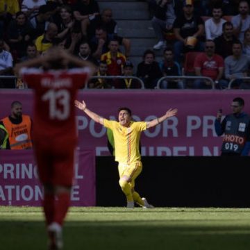 FOTBAL: România – Lituania s-ar putea juca fără spectatori. UEFA a anunţat deschiderea unei proceduri disciplinare FOTBAL: România – Lituania s-ar putea juca fără spectatori. UEFA a anunţat deschiderea unei proceduri disciplinare