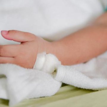 ȘOC: Bebeluş român, răpit în miez de noapte dintr-un spital din Italia ȘOC: Bebeluş român, răpit în miez de noapte dintr-un spital din Italia