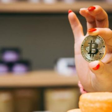DECLIN: Bitcoin se prăbușește. A atins cel mai redus nivel din ultimul an