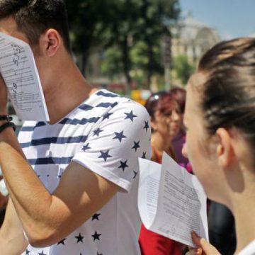 EVALUARE NAȚIONALĂ ȘI BACALAUREAT: Introducerea testelor-grilă se amână